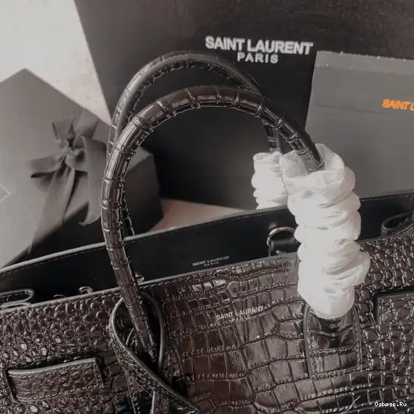 SAC JOUR DE BABY YSL 0509